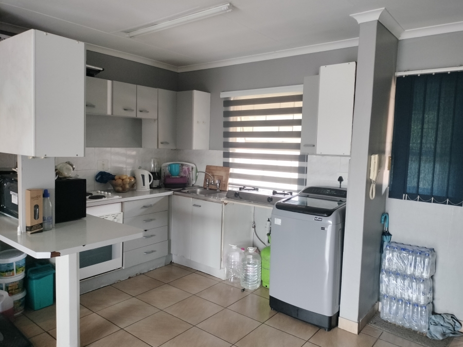 2 Bedroom Property for Sale in Safari Gardens North West